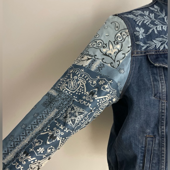 Johnny Was Workshop Bandana Patched Denim Jean Jacket Embroidered Silk Medium - Picture 8 of 13